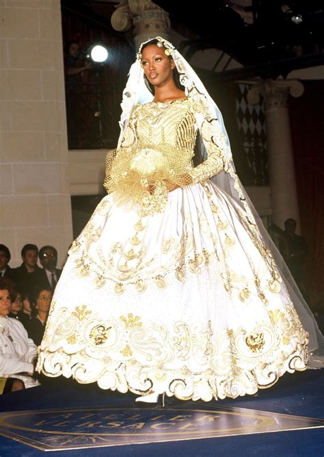 naomi campbell Versace wedding dress